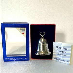 Reed and Barton Silversmiths 2001  Special Silver Bell  9/11